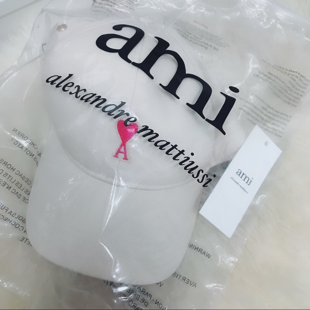 Ami Paris hat